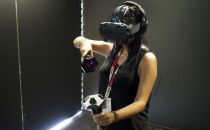 HTC Vive开始发货了 你的VR头显到货了吗？