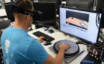Oculus展示力反馈技术 让你“摸”到虚拟物品
