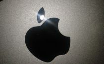 苹果：用户iCloud账户被盗确有此事将一同调查 用户：苹果还在绕圈子