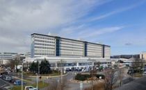 英国威尔士数据中心宕机 医院无法访问患者记录