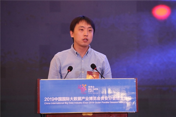腾讯数据中心规划组高级架构师张海涛