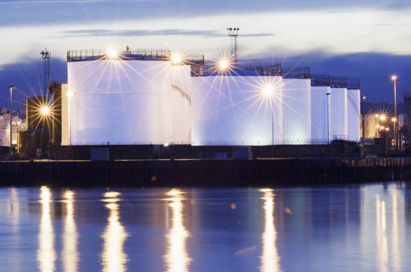 苏格兰阿伯丁港LNG液化天然气