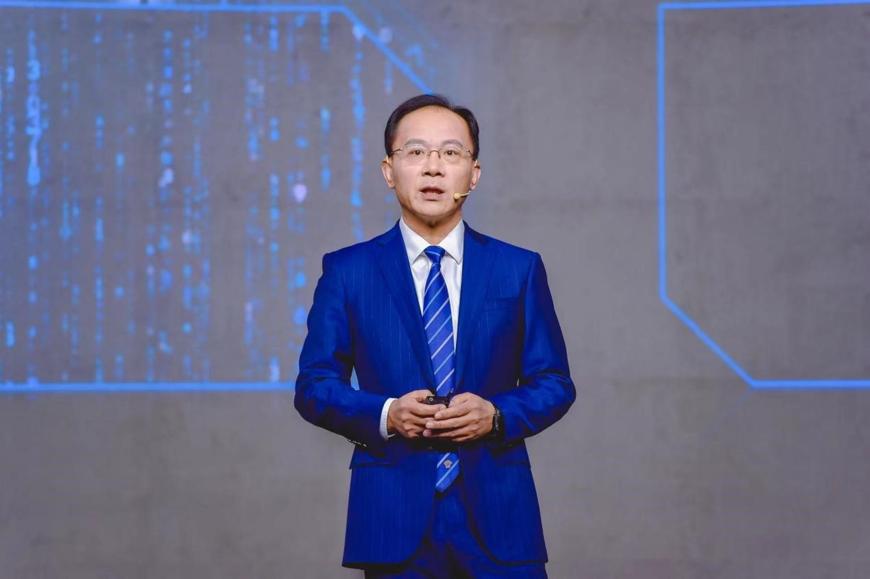 新华三集团计算存储产品线副总裁、智慧计算产品线副总经理刘宏程