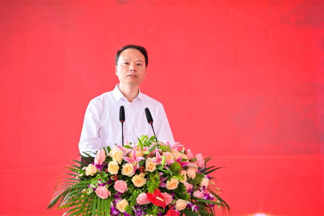 中国建筑第八工程局浙江公司党委书记、董事长王洪致辞