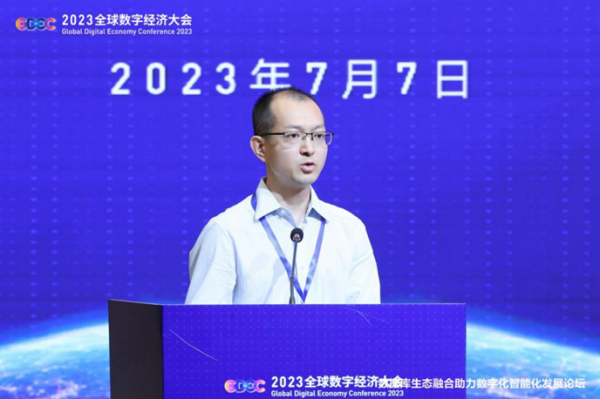 中国移动信息技术中心规划战略与科技创新部副总经理张春